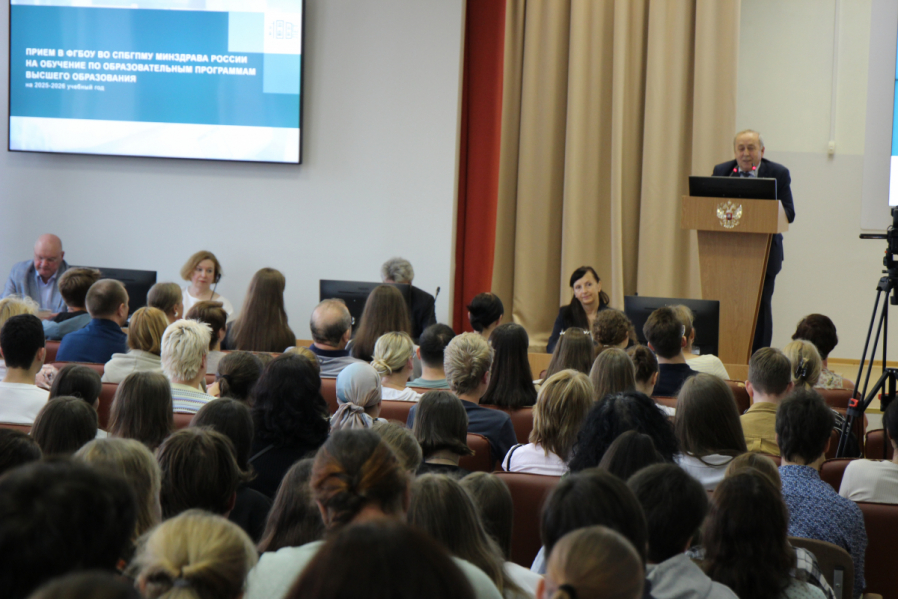 Педиатрический университет открывает двери для абитуриентов 12