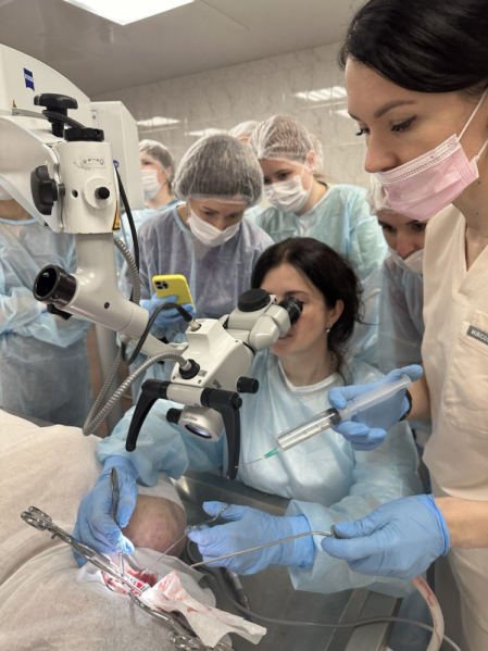 Прошел второй курс повышения квалификации для врачей оториноларингологов "Основы отохирургии. Анатомия височной кости" 1