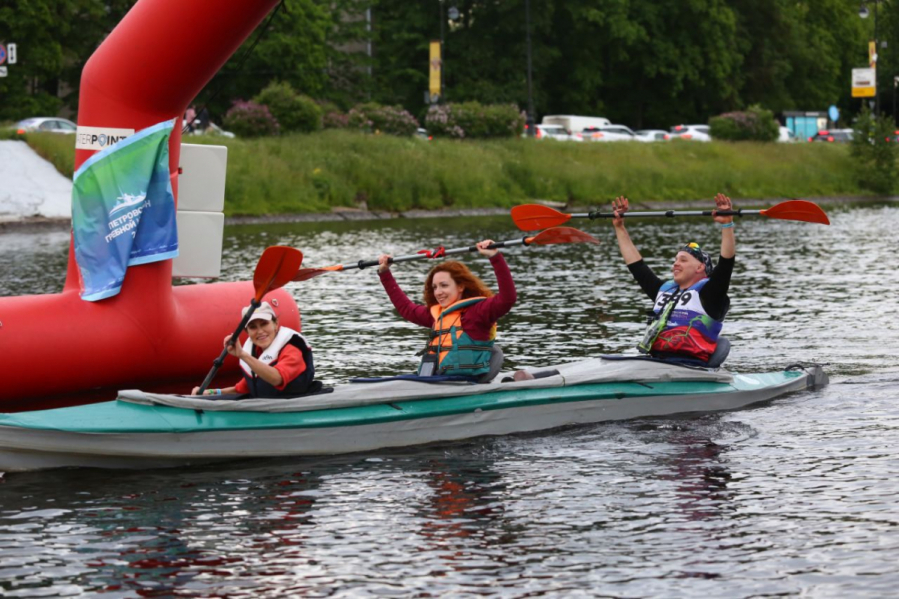 Сотрудники Педиатрического университета успешно завершили Петровский гребной марафон