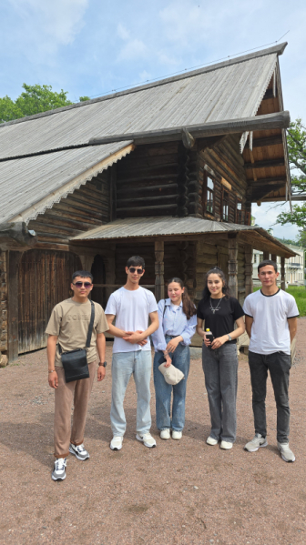 Открывая Россию: иностранные студенты Педиатрического университета посетили Выборг и Великий Новгород 15