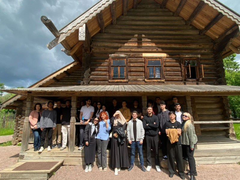 Открывая Россию: иностранные студенты Педиатрического университета посетили Выборг и Великий Новгород 30