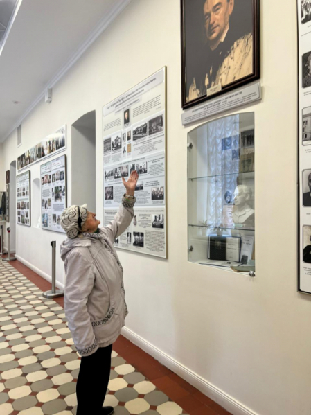 Первым гостем нового музейного пространства Педиатрического университета стала ветеран Татьяна Фомина 1