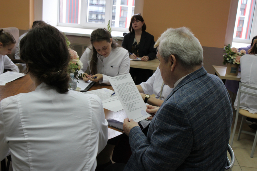 Шестикурсники Педиатрического университета прошли Государственную итоговую аттестацию 16