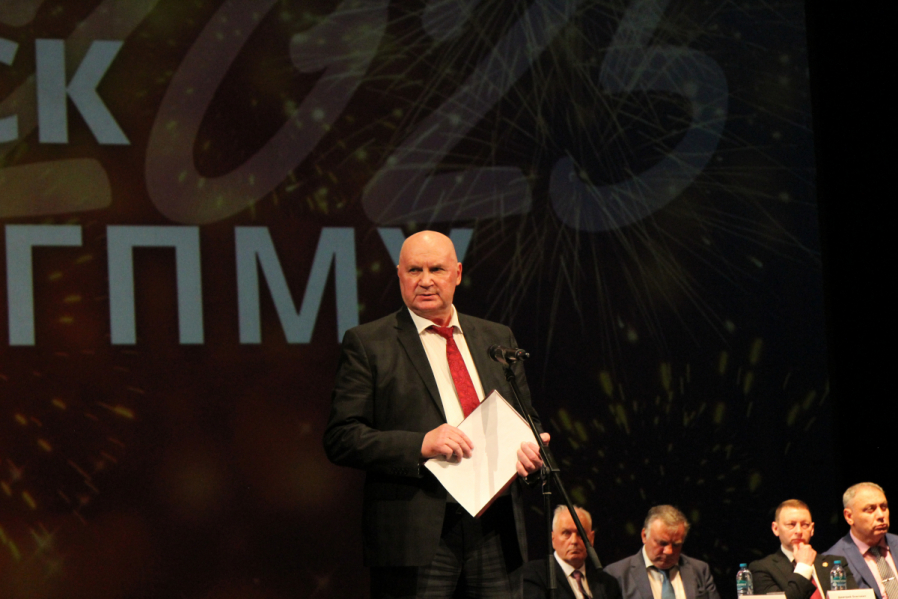 Выпуск столетия: в Педиатрическом университете вручили дипломы выпускникам 15