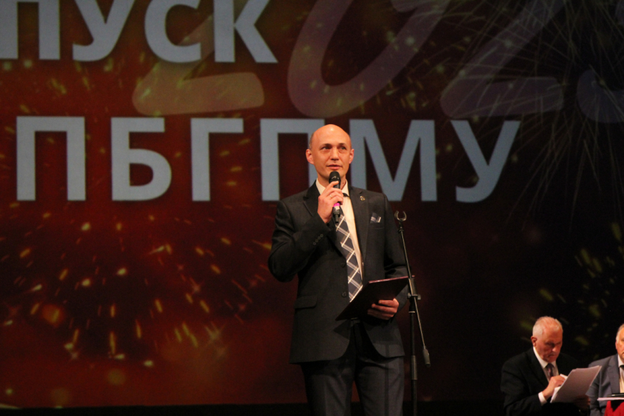 Выпуск столетия: в Педиатрическом университете вручили дипломы выпускникам 19