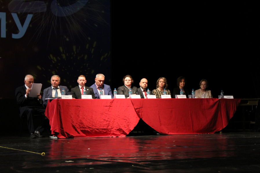 Выпуск столетия: в Педиатрическом университете вручили дипломы выпускникам 23