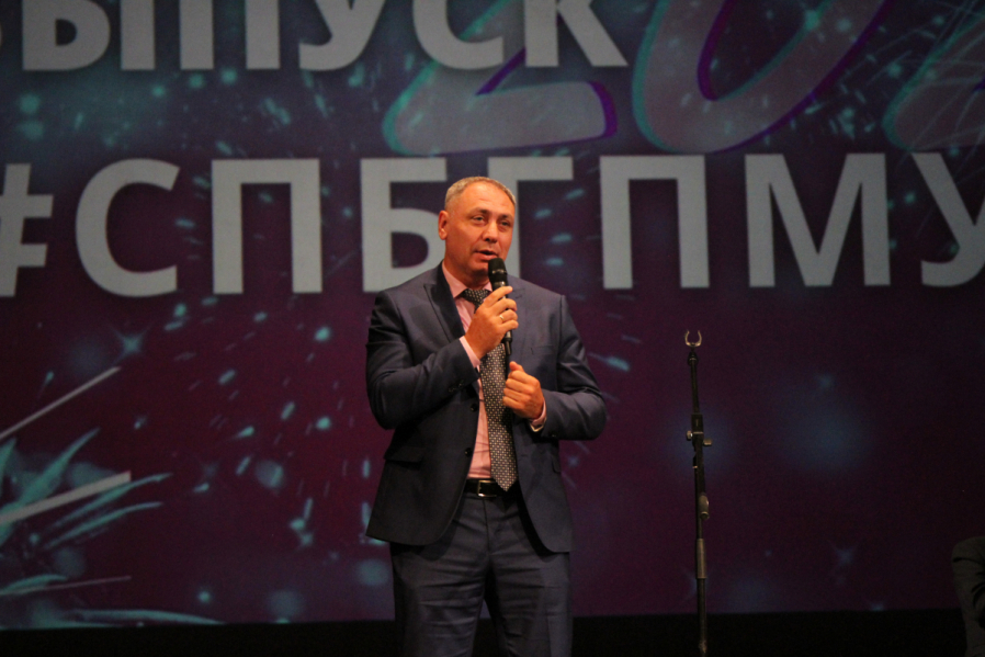 Выпуск столетия: в Педиатрическом университете вручили дипломы выпускникам 31