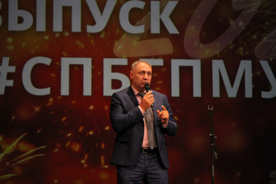 Выпуск столетия: в Педиатрическом университете вручили дипломы выпускникам 33