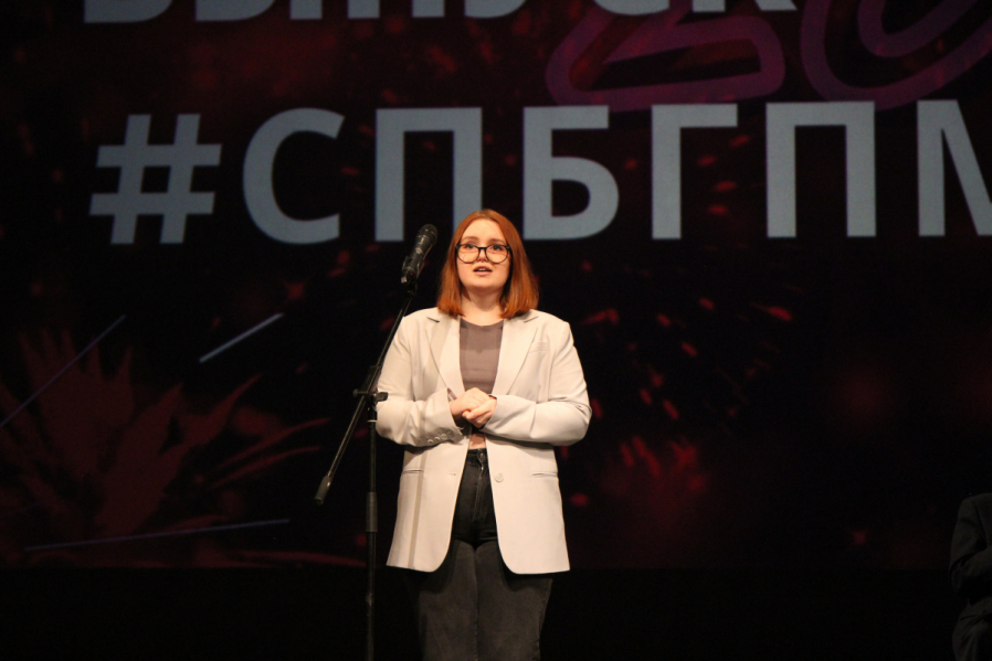 Выпуск столетия: в Педиатрическом университете вручили дипломы выпускникам 56