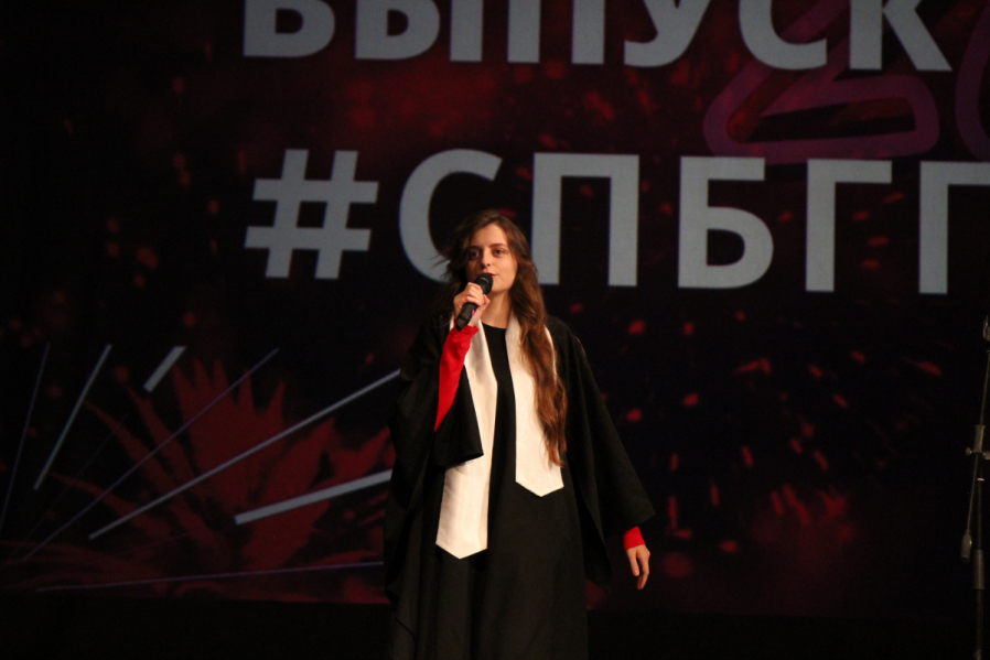 Выпуск столетия: в Педиатрическом университете вручили дипломы выпускникам 58