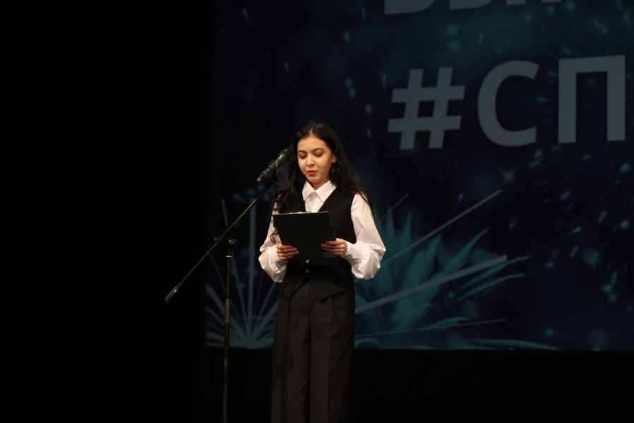 Выпуск столетия: в Педиатрическом университете вручили дипломы выпускникам 60