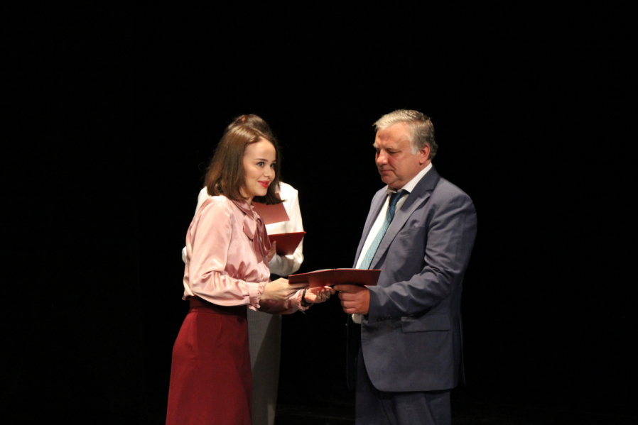 Выпуск столетия: в Педиатрическом университете вручили дипломы выпускникам 85