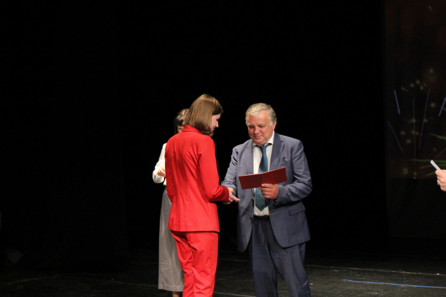 Выпуск столетия: в Педиатрическом университете вручили дипломы выпускникам 88