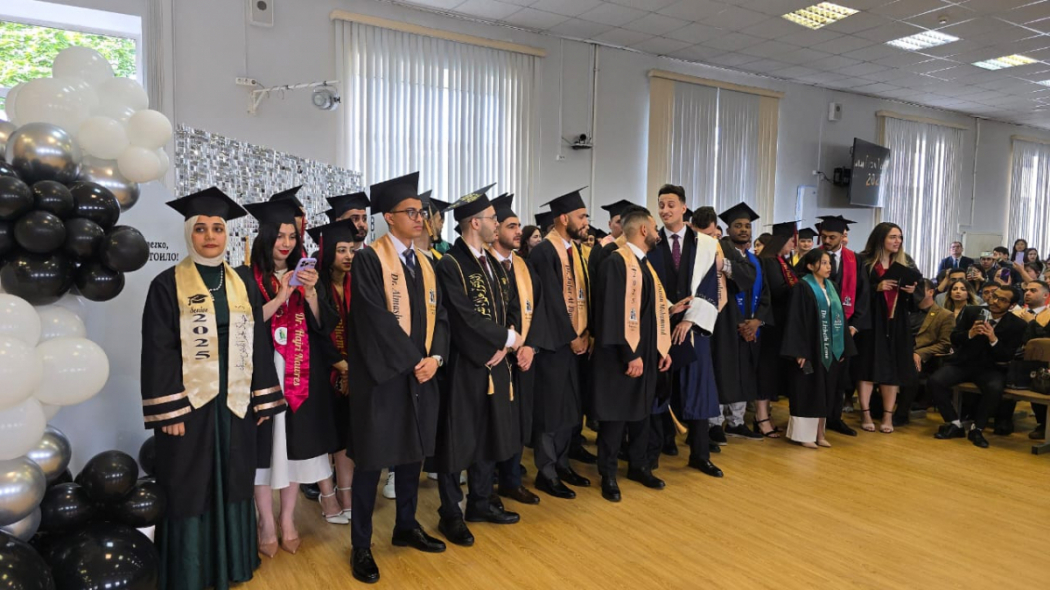 Иностранным выпускникам Педиатрического университета вручили дипломы о высшем образовании 5