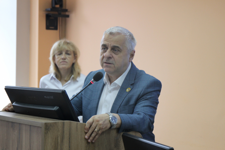 В Педиатрическом университете вручили дипломы врачам-ординаторам 4