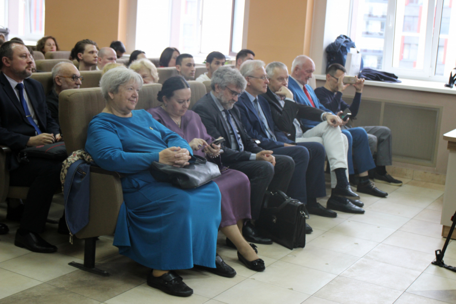 В Педиатрическом университете вручили дипломы врачам-ординаторам 6