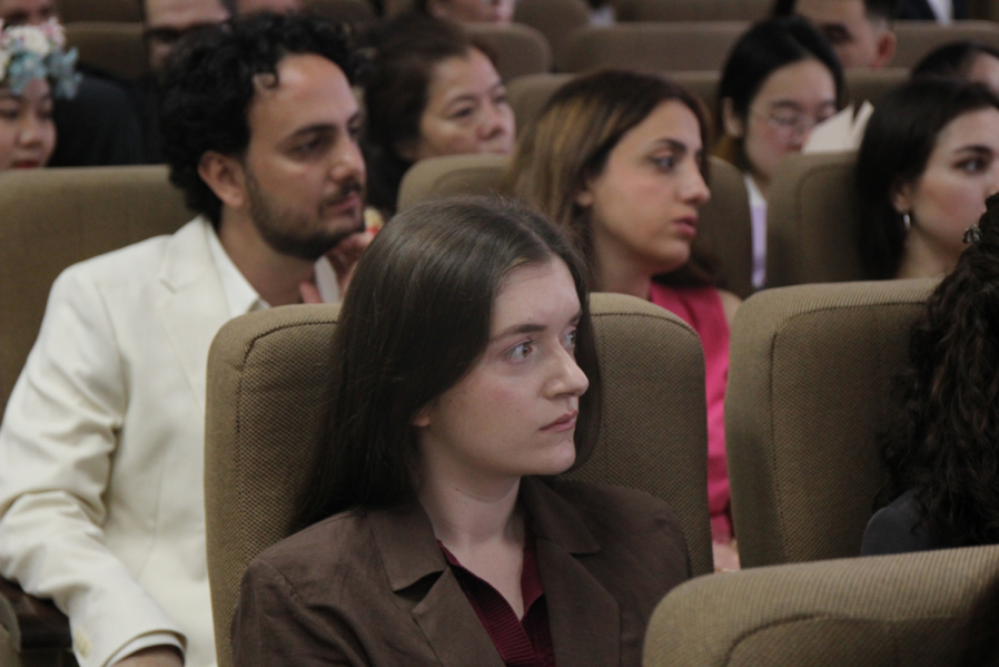 В Педиатрическом университете вручили дипломы врачам-ординаторам 9