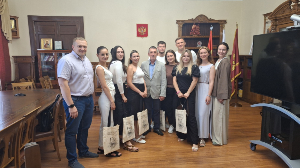 Международный обмен: в СПбГПМУ поздравили иностранных студентов с окончанием практики