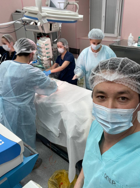 Врачи Педиатрического университета провели первую в стране операцию новорожденной с редким сочетанием пороков