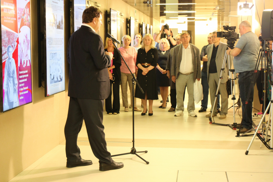 В Президентской библиотеке открылась мультимедийная выставка «Ленинградский полк педиатров. На страже здоровья войне вопреки» 6