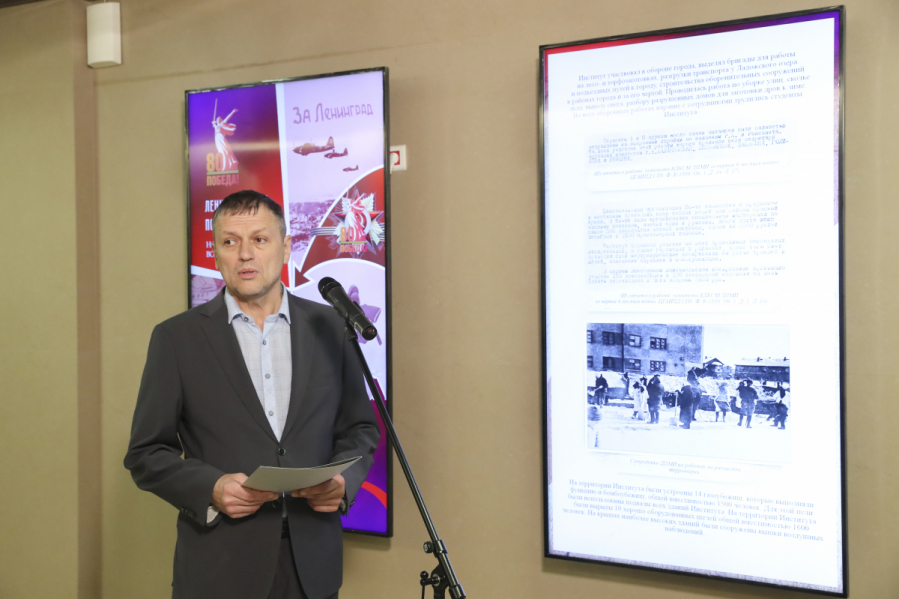 В Президентской библиотеке открылась мультимедийная выставка «Ленинградский полк педиатров. На страже здоровья войне вопреки» 12