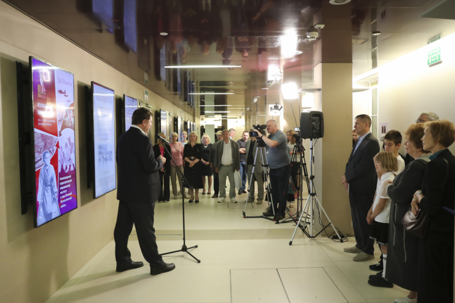 В Президентской библиотеке открылась мультимедийная выставка «Ленинградский полк педиатров. На страже здоровья войне вопреки» 13