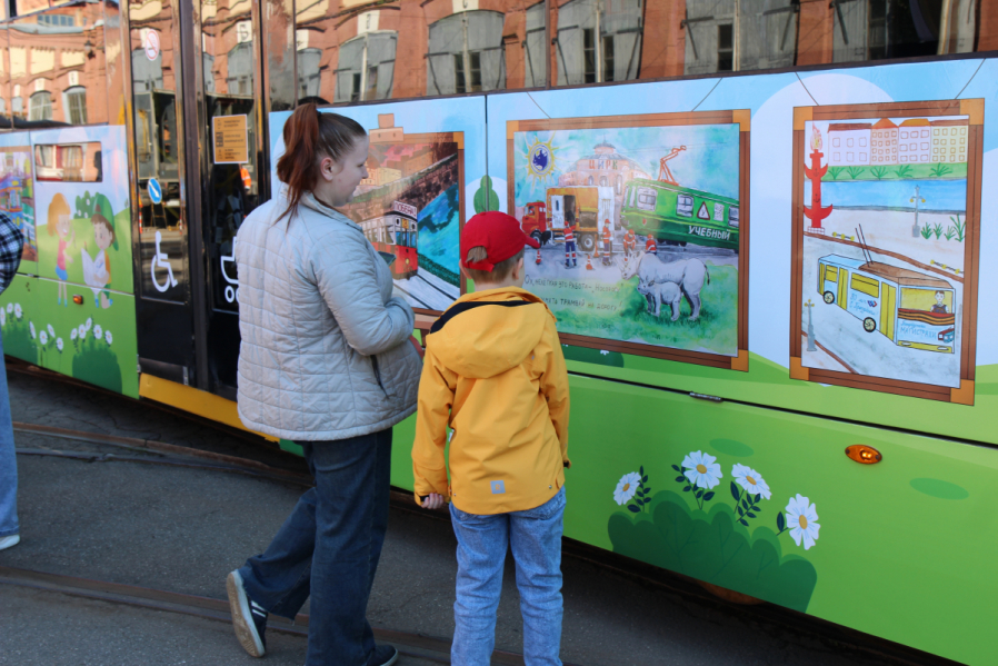 Почему трамваи не чихают: в Экспозиционно-выставочном комплексе Горэлектротранса подвели итоги конкурса детского рисунка 2