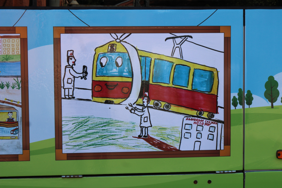 Почему трамваи не чихают: в Экспозиционно-выставочном комплексе Горэлектротранса подвели итоги конкурса детского рисунка 6