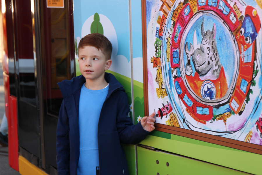 Почему трамваи не чихают: в Экспозиционно-выставочном комплексе Горэлектротранса подвели итоги конкурса детского рисунка