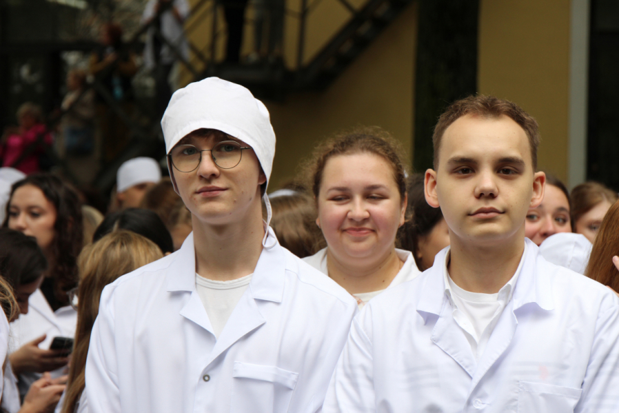 Первый курс столетия: В Педиатрическом университете состоялась торжественная церемония посвящения в студенты 3