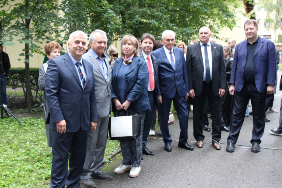 Первый курс столетия: В Педиатрическом университете состоялась торжественная церемония посвящения в студенты 5