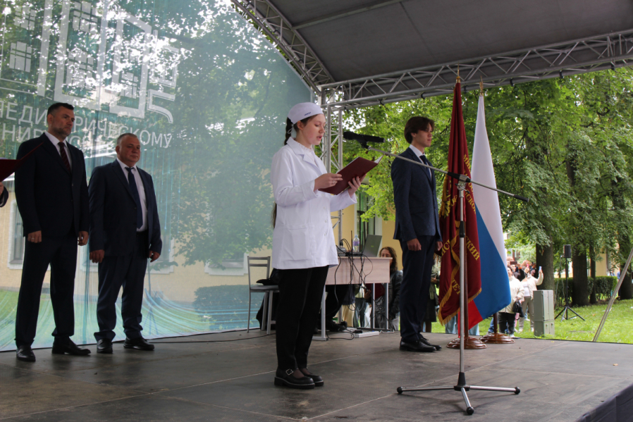 Первый курс столетия: В Педиатрическом университете состоялась торжественная церемония посвящения в студенты 22