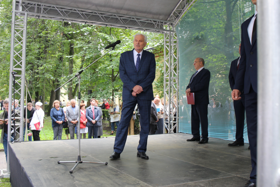 Первый курс столетия: В Педиатрическом университете состоялась торжественная церемония посвящения в студенты 33