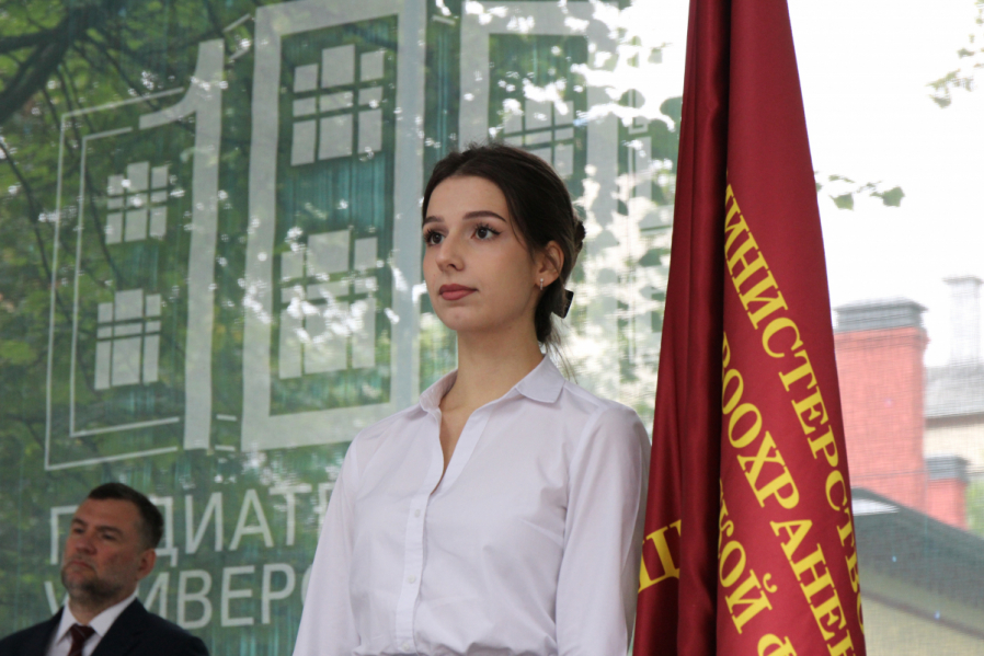 Первый курс столетия: В Педиатрическом университете состоялась торжественная церемония посвящения в студенты 43