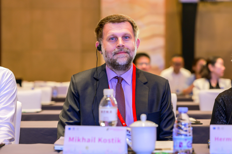 Профессор Педиатрического университета выступил на международном конгрессе по детской ревматологии в Китае 5