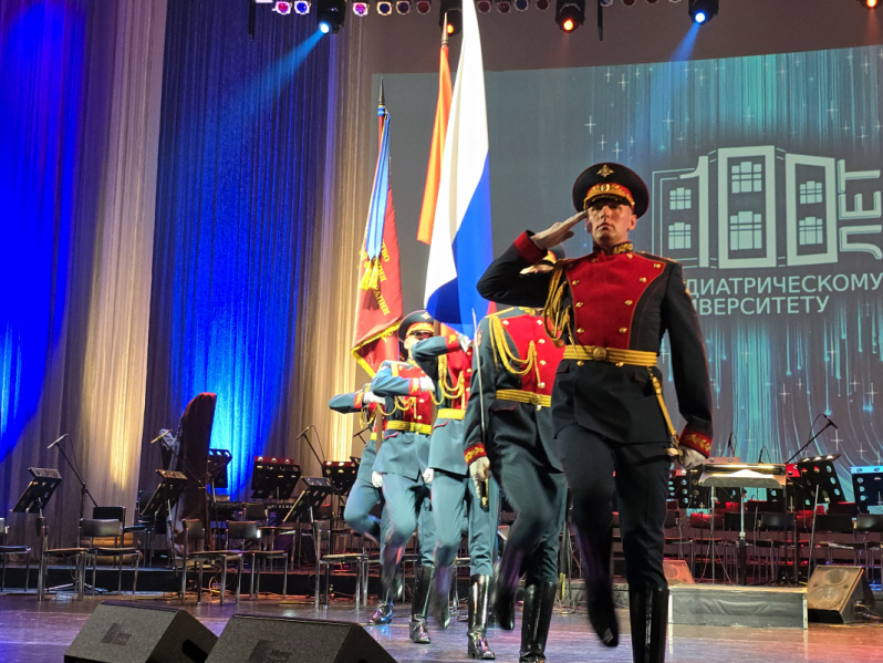 Министр здравоохранения и Губернатор Санкт-Петербурга поздравили Педиатрический университет со 100-летием 21