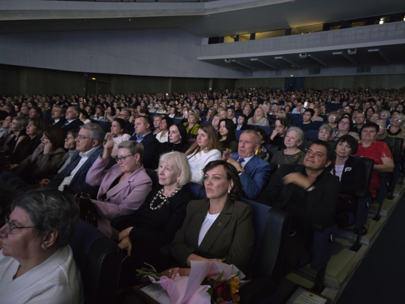 Министр здравоохранения и Губернатор Санкт-Петербурга поздравили Педиатрический университет со 100-летием 28