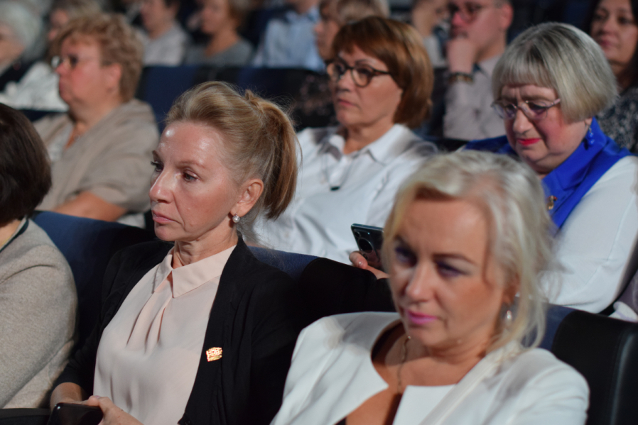 Министр здравоохранения и Губернатор Санкт-Петербурга поздравили Педиатрический университет со 100-летием 33