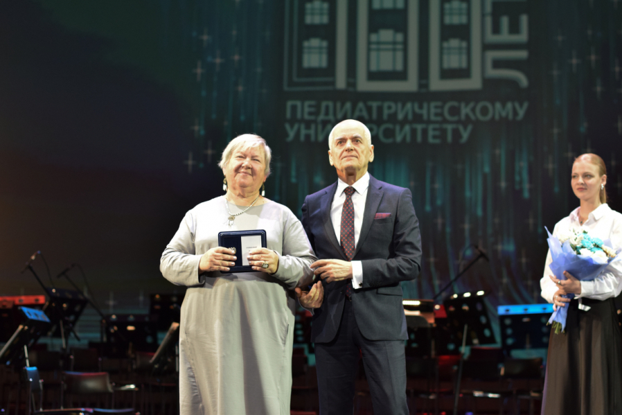 Министр здравоохранения и Губернатор Санкт-Петербурга поздравили Педиатрический университет со 100-летием 53