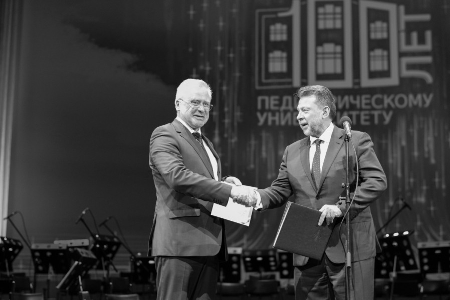 Министр здравоохранения и Губернатор Санкт-Петербурга поздравили Педиатрический университет со 100-летием 54