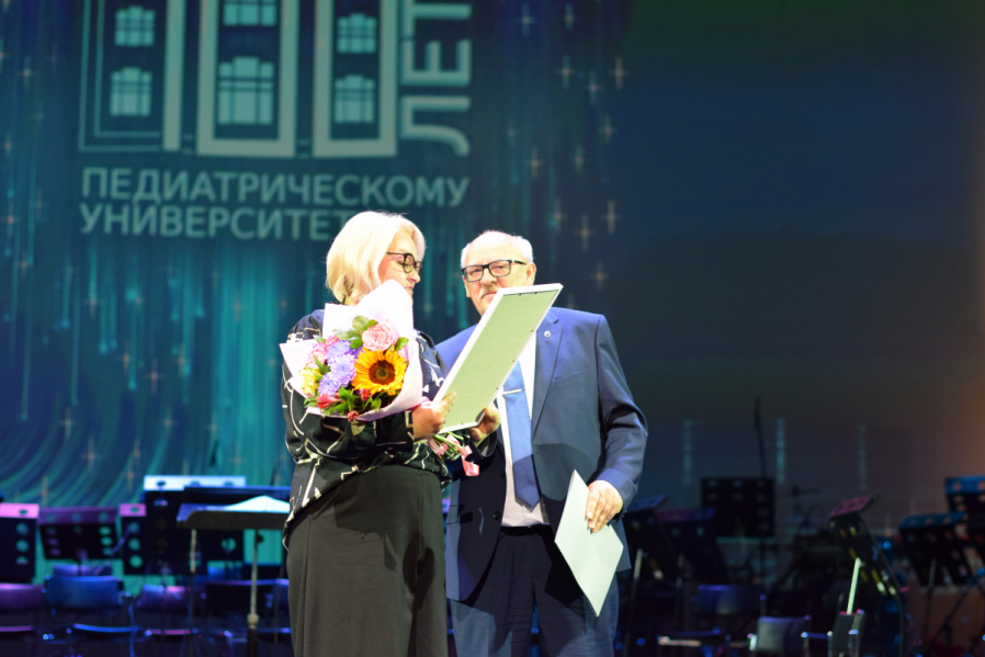 Министр здравоохранения и Губернатор Санкт-Петербурга поздравили Педиатрический университет со 100-летием 65