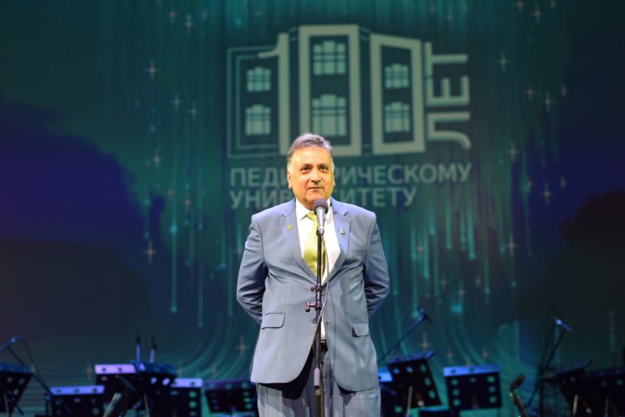 Министр здравоохранения и Губернатор Санкт-Петербурга поздравили Педиатрический университет со 100-летием 69