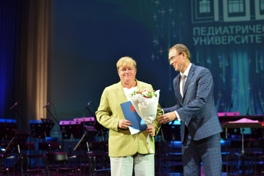 Министр здравоохранения и Губернатор Санкт-Петербурга поздравили Педиатрический университет со 100-летием 72