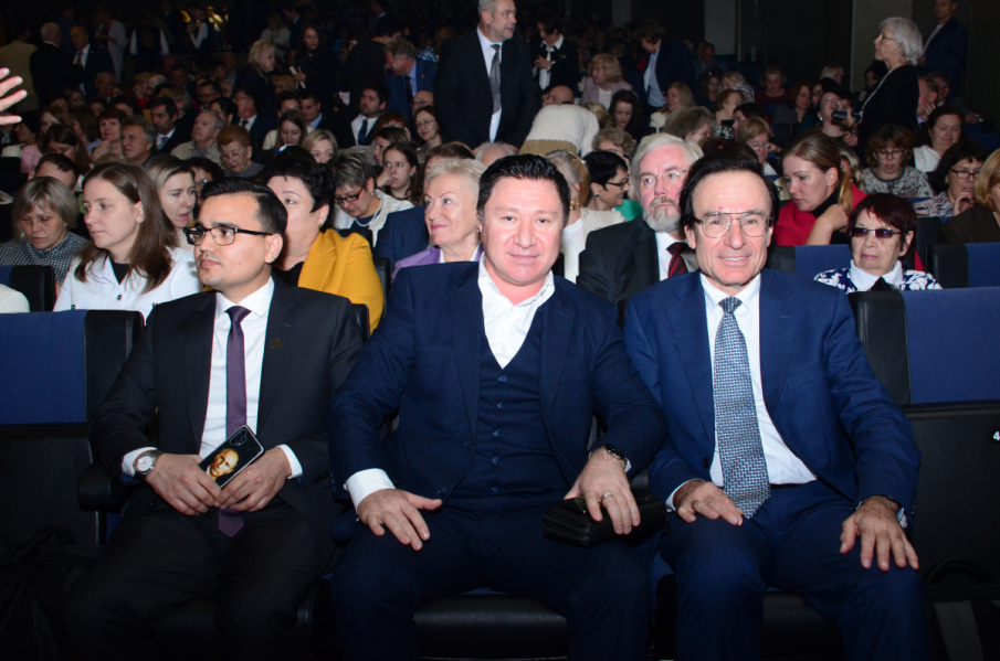 Министр здравоохранения и Губернатор Санкт-Петербурга поздравили Педиатрический университет со 100-летием 78