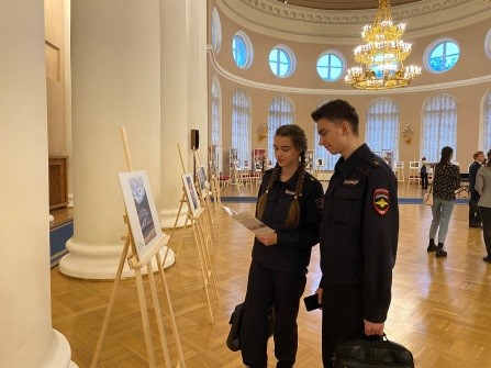 Приглашаем принять участие в фотовыставке «Петербург – в мире, мир – в Петербурге»