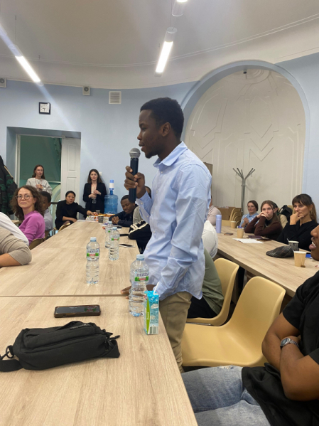 Студенты-медики представили Педиатрический университет на форуме в СПбГУ 10