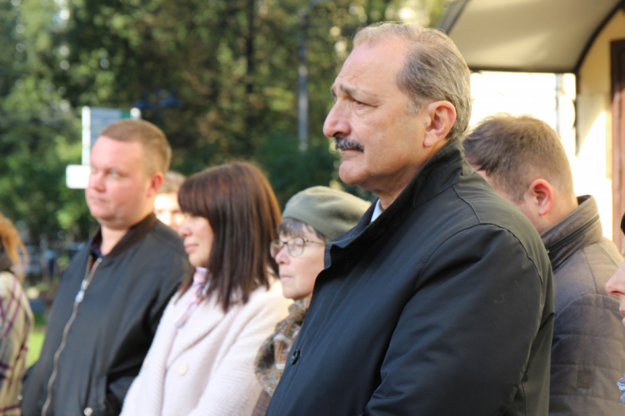 В Педиатрическом университете освятили памятник матерям блокадного Ленинграда «Надо жить» 5