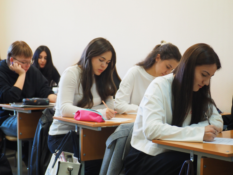 В Педиатрическом университете состоялся показ фильма «Врачи Победы» 3