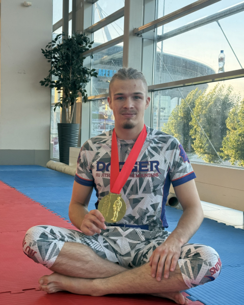 Студент Педиатрического университета одержал победу на престижном турнире по единоборствам