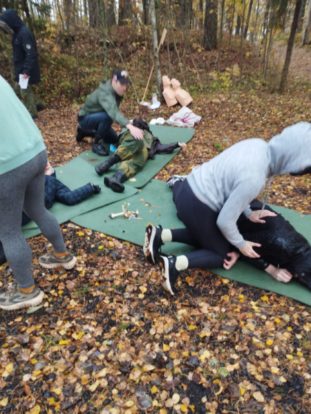 Студенты Педиатрического университета приняли участие в патриотических соревнованиях 12